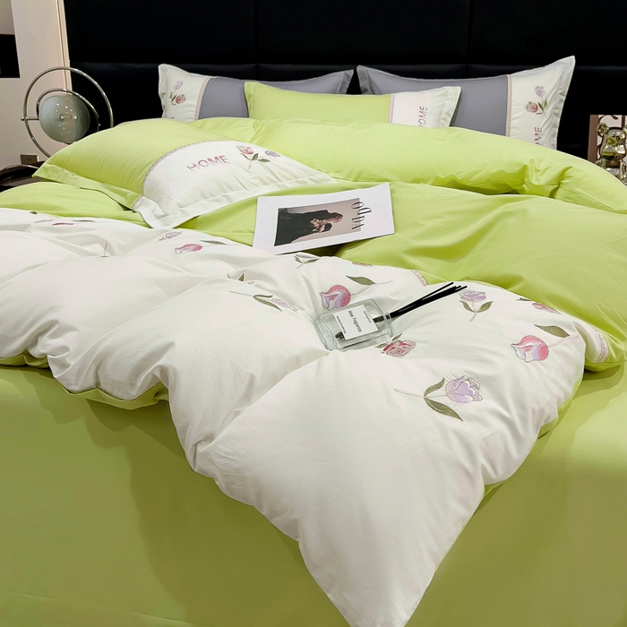 91家纺网 家纺一手货源 找家纺 优姿家纺 2026新款全棉拼接绣花四件套 繁花绿