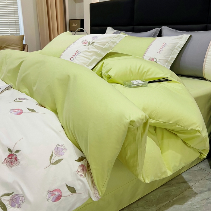 91家纺网 家纺一手货源 找家纺 优姿家纺 2026新款全棉拼接绣花四件套 繁花绿