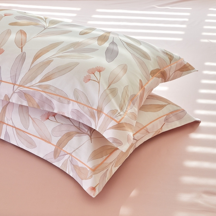 91家纺网 家纺一手货源 找家纺 优姿家纺 2026新款全棉40匹马棉数码印花四件套 清风梦叶粉