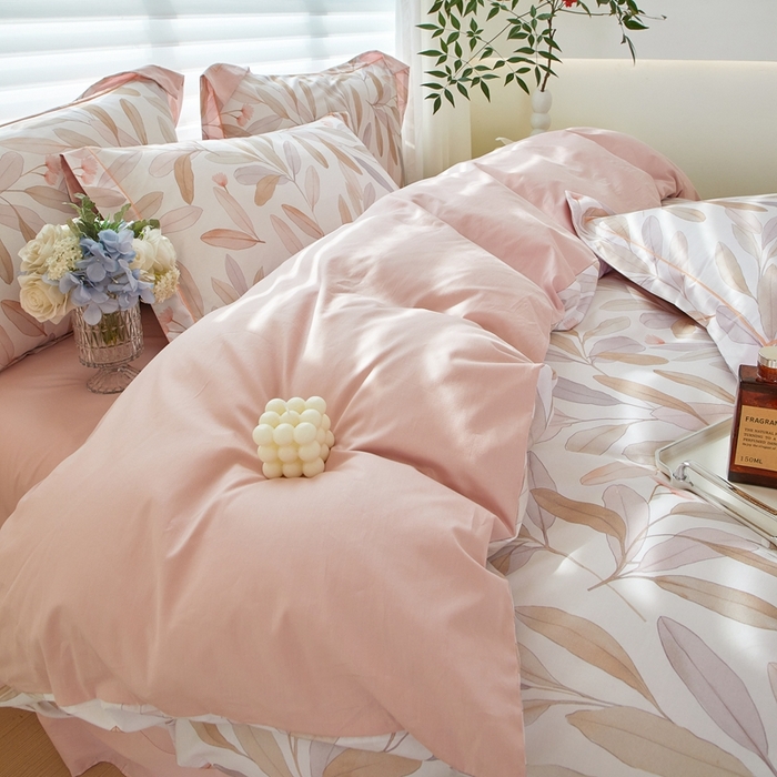 91家纺网 家纺一手货源 找家纺 优姿家纺 2026新款全棉40匹马棉数码印花四件套 清风梦叶粉