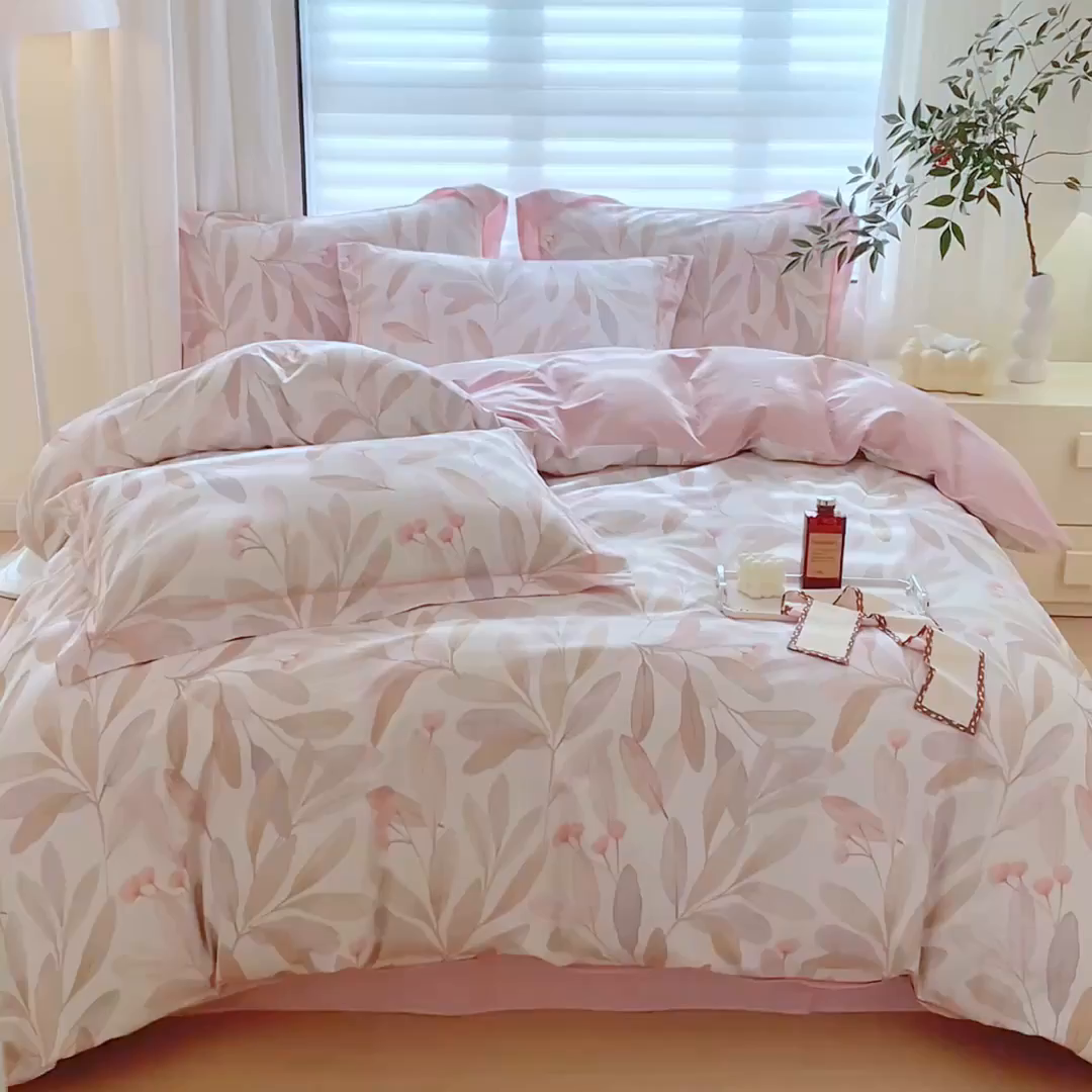 91家纺网 家纺一手货源 找家纺 优姿家纺 2026新款全棉40匹马棉数码印花四件套 清风梦叶粉