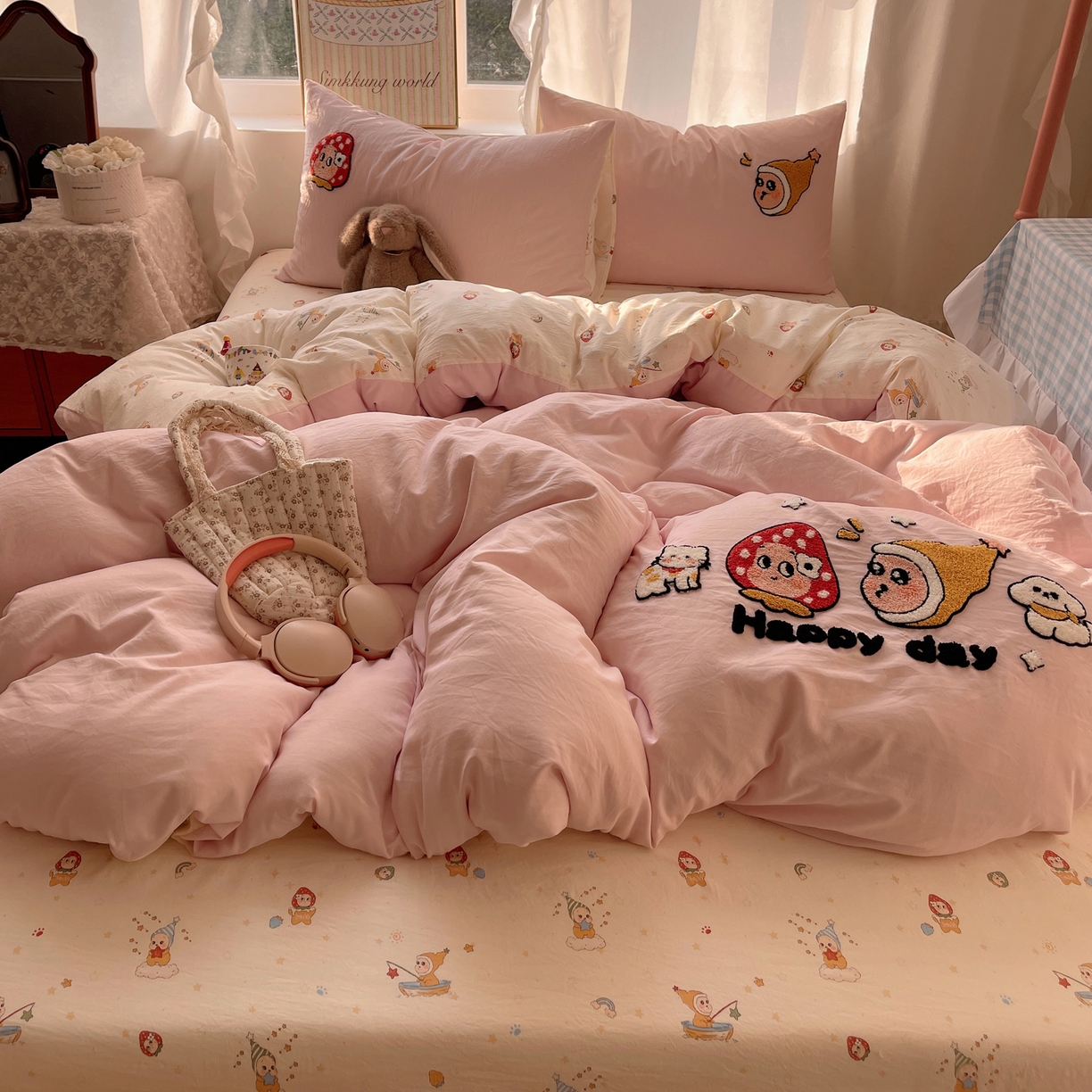 91家纺网 家纺一手货源 找家纺 凯洛奇 2026新款A类卡通豹纹毛巾绣软糯糯水洗棉四件套（提供买家秀） 快乐时光