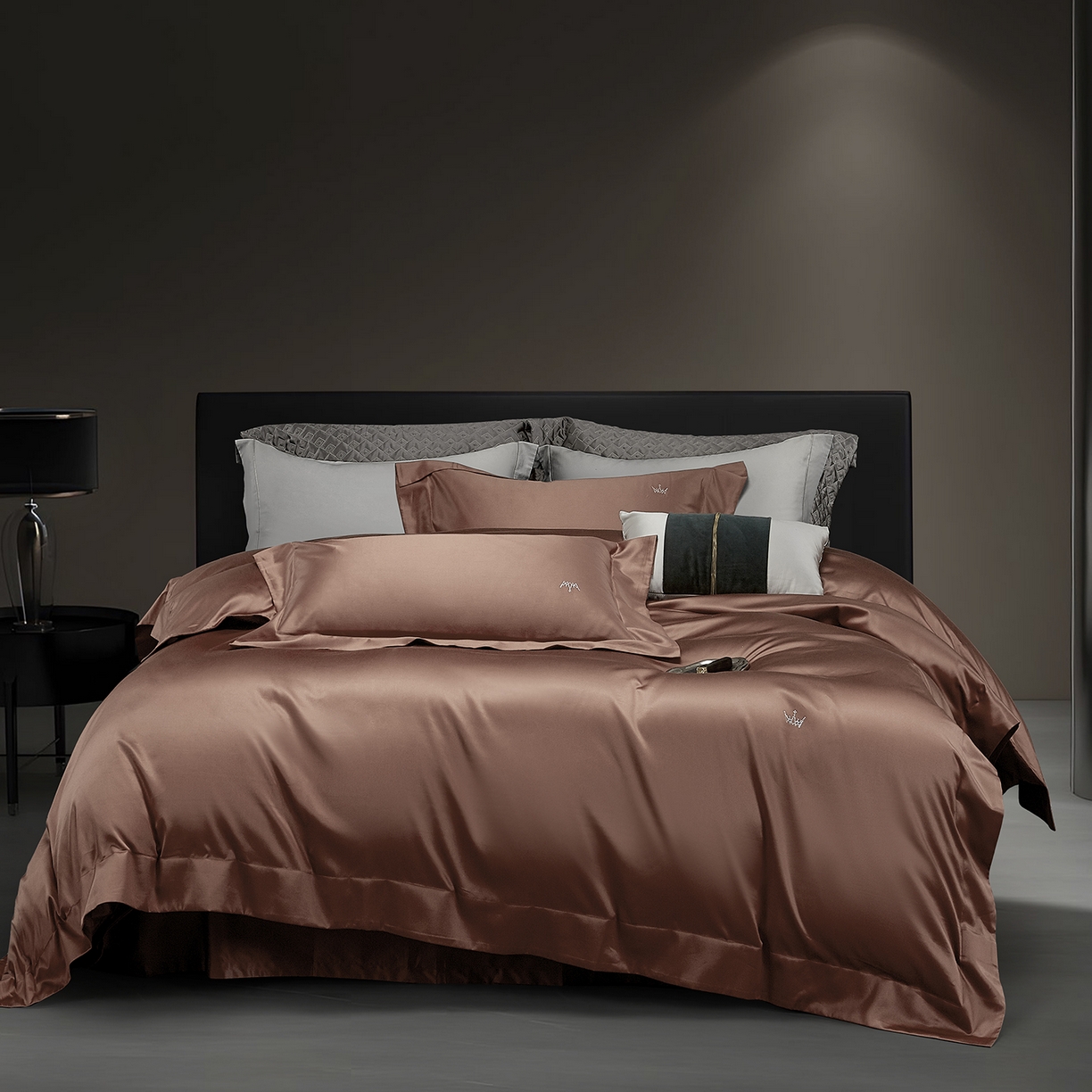 91家纺网 家纺一手货源 找家纺 玖玖爱家纺 2025新款60/50双股四件套-国货之光 国货之光-棕褐色