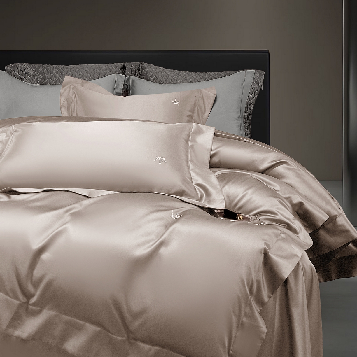 91家纺网 家纺一手货源 找家纺 玖玖爱家纺 2025新款60/50双股四件套-国货之光 国货之光-汉白玉