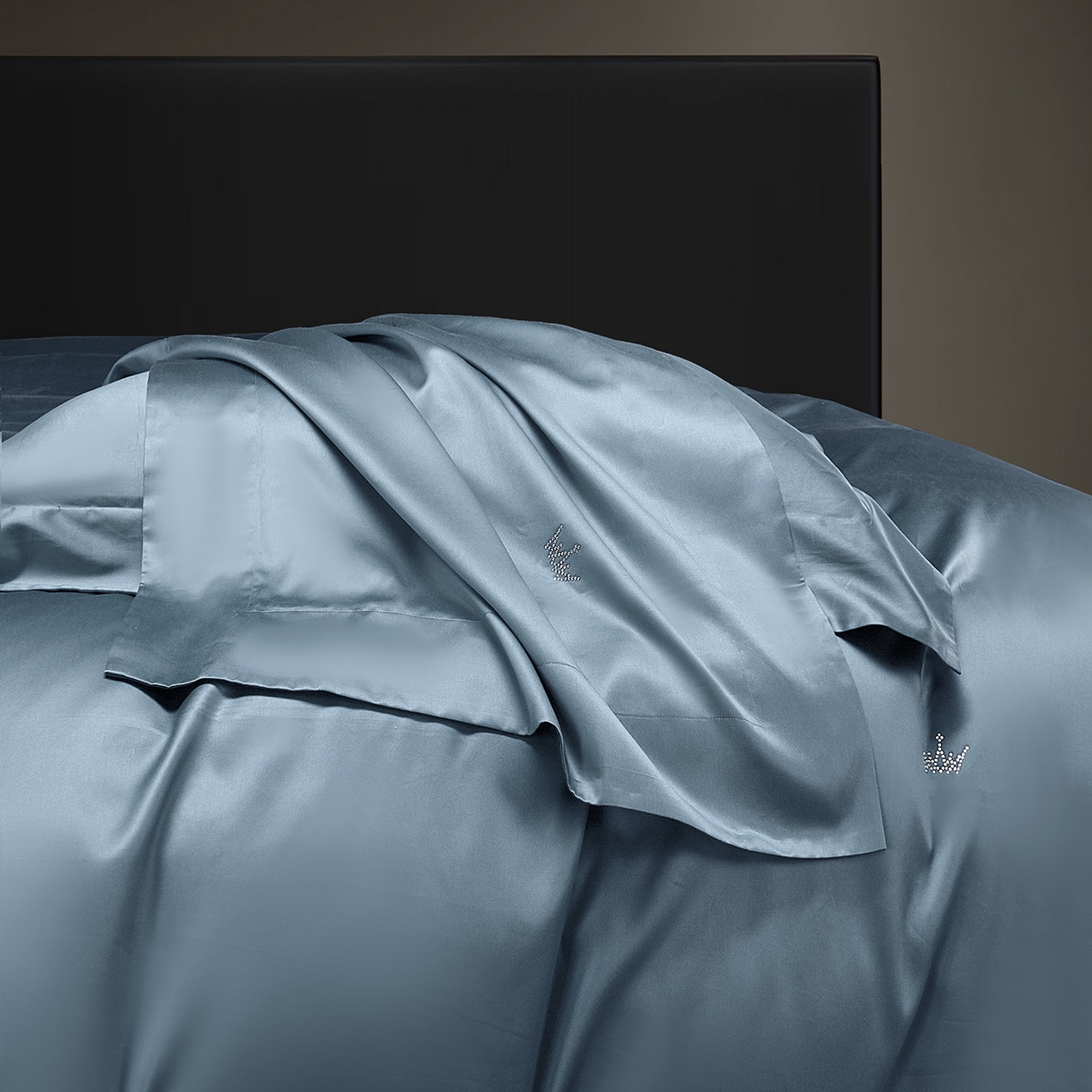 91家纺网 家纺一手货源 找家纺 玖玖爱家纺 2025新款60/50双股四件套-国货之光 国货之光-蓝灰