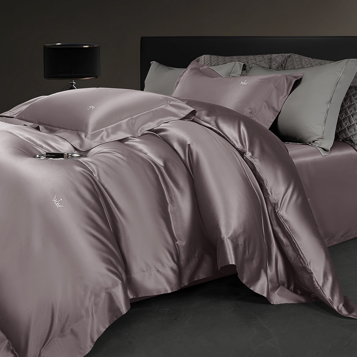 91家纺网 家纺一手货源 找家纺 玖玖爱家纺 2025新款60/50双股四件套-国货之光 国货之光-木槿紫