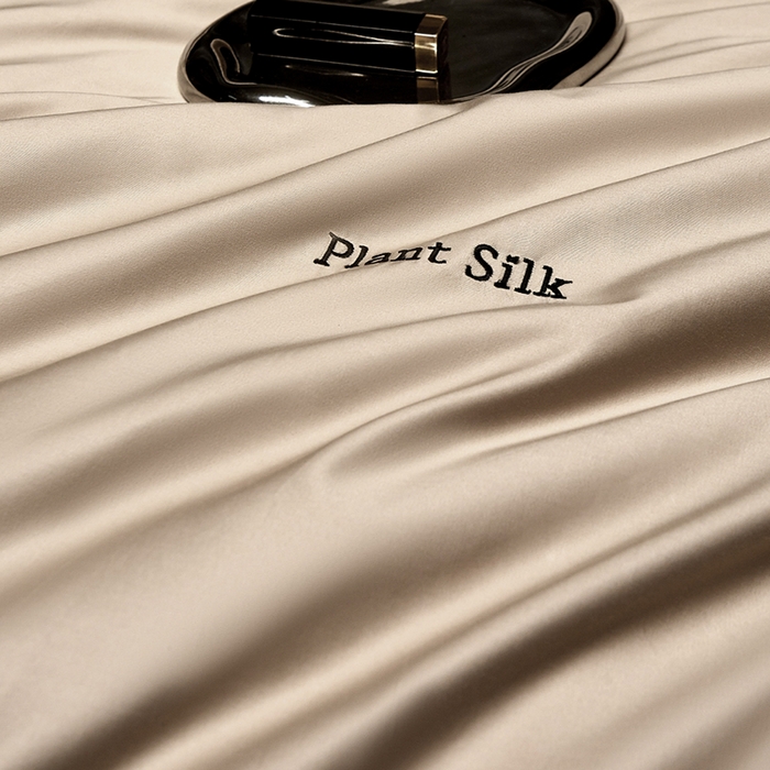 91家纺网 家纺一手货源 找家纺 玖玖爱家纺 2025秋冬新品植物甄丝3星系列奢选新疆阿瓦提长绒棉四件套 栖岚摩卡棕