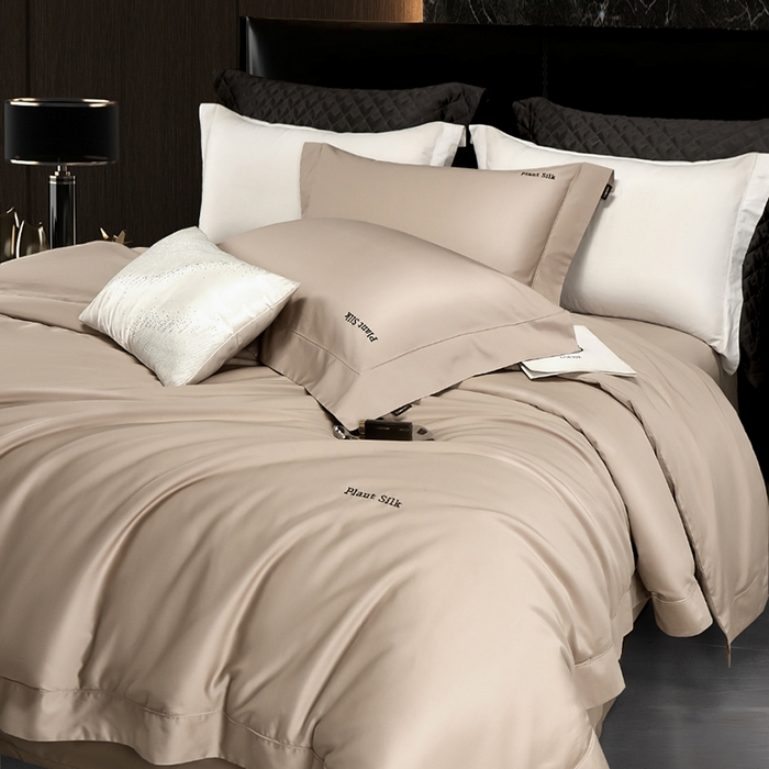 91家纺网 家纺一手货源 找家纺 玖玖爱家纺 2025秋冬新品植物甄丝3星系列奢选新疆阿瓦提长绒棉四件套 栖岚摩卡棕