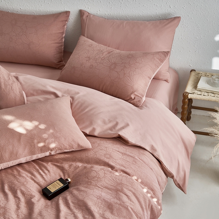 91家纺网 家纺一手货源 找家纺 咏绒家纺工厂店 2025新款全棉色织提花磨毛四件套 欧佩斯-云霜