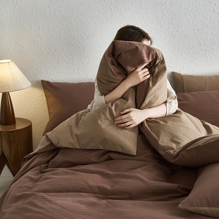 91家纺网 家纺一手货源 找家纺 咏绒家纺工厂店 2025新款全棉色织提花磨毛四件套 欧佩斯-棕榈