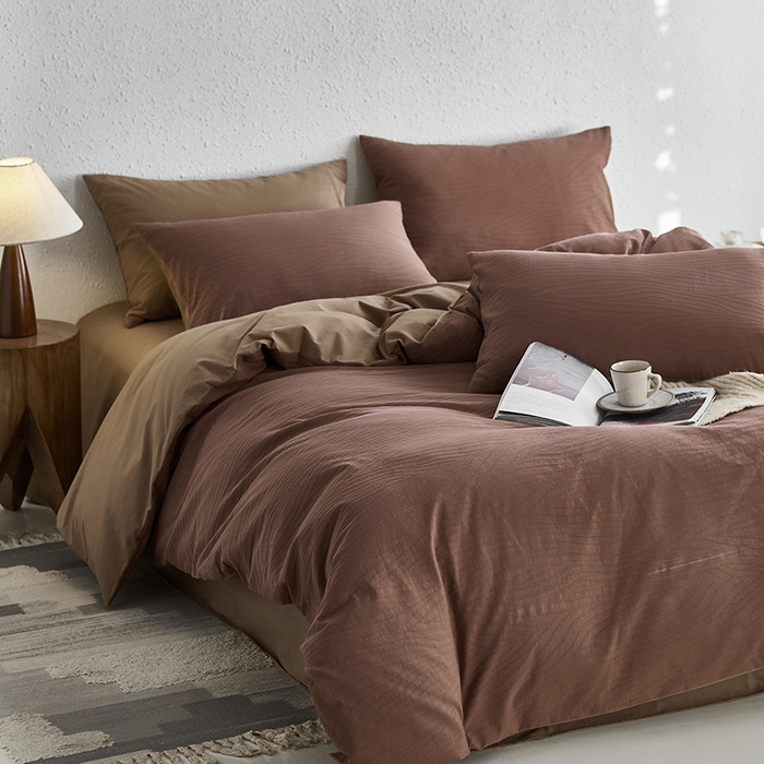 91家纺网 家纺一手货源 找家纺 咏绒家纺工厂店 2025新款全棉色织提花磨毛四件套 欧佩斯-棕榈