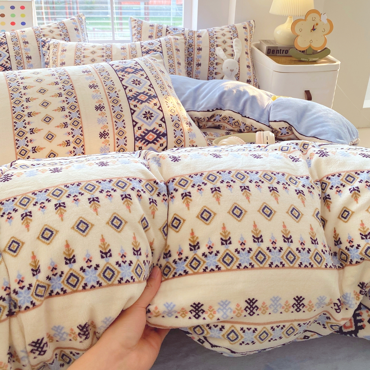 91家纺网 家纺一手货源 找家纺 金鑫汇家纺 2025年加厚高克重A类牛奶绒单被套 被套单件 波西米亚