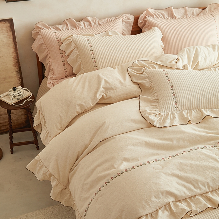 91家纺网 家纺一手货源 找家纺 上喜 2026新款棉麻小花刺绣款床盖多功能被子系列 麻本色