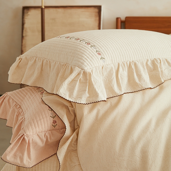 91家纺网 家纺一手货源 找家纺 上喜 2026新款棉麻小花刺绣款床盖多功能被子系列 麻本色