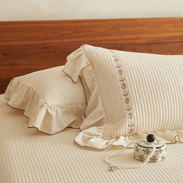 91家纺网 家纺一手货源 找家纺 上喜 2026新款棉麻小花刺绣款床盖多功能被子系列 麻本色