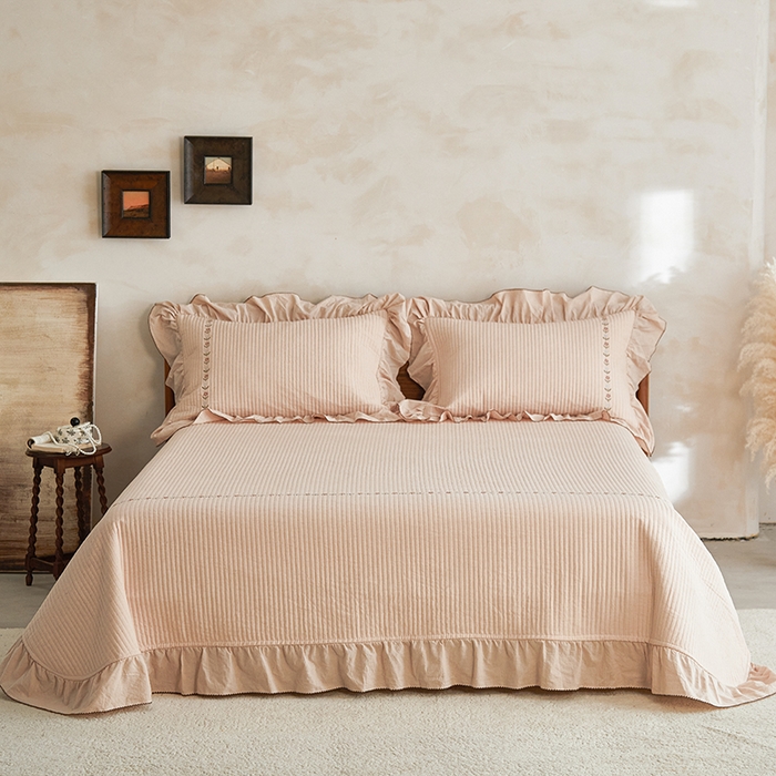 91家纺网 家纺一手货源 找家纺 上喜 2026新款棉麻小花刺绣款床盖多功能被子系列 麻粉色