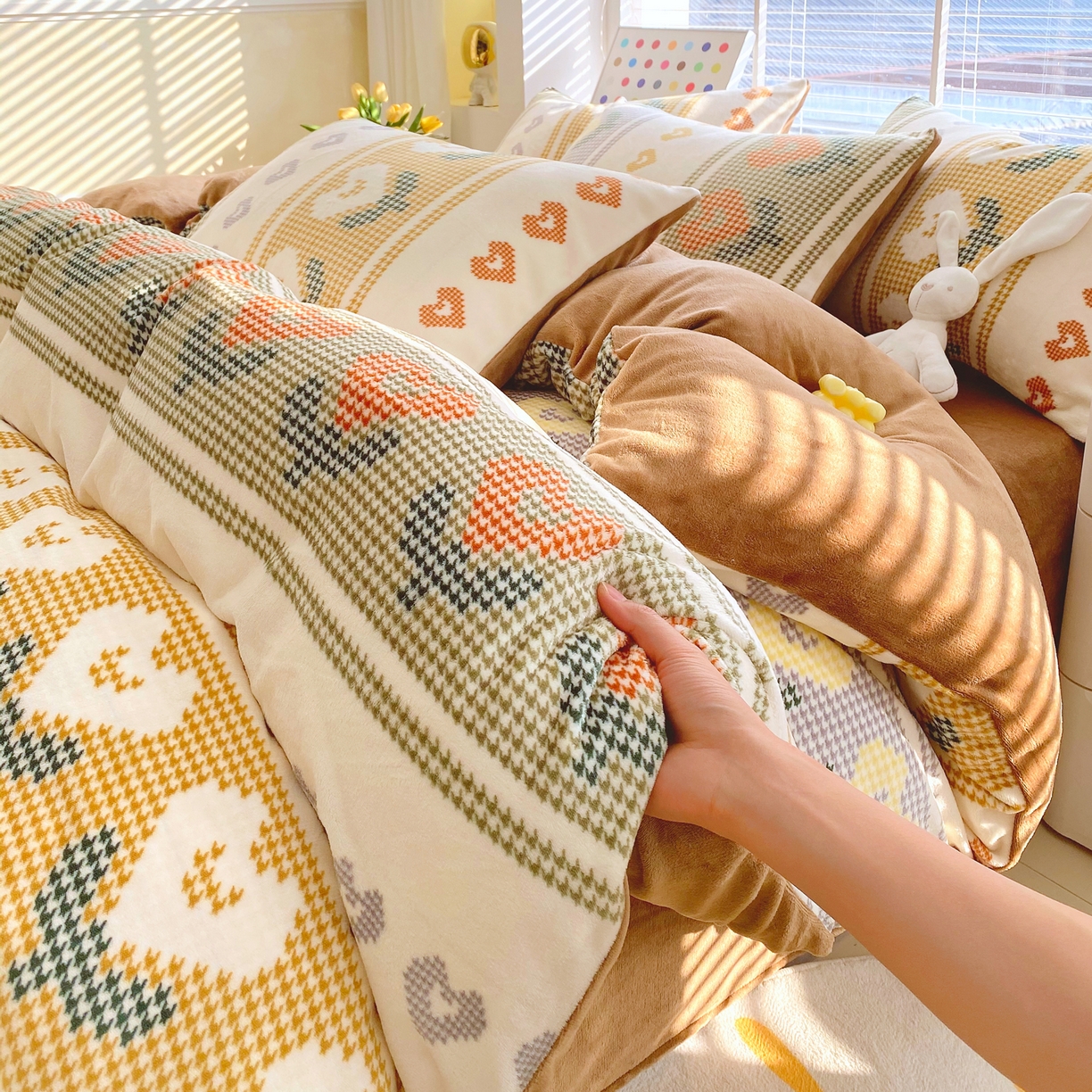 91家纺网 家纺一手货源 找家纺 金鑫汇家纺 2025年加厚高克重A类牛奶绒单被套 被套单件 同心千鸟格