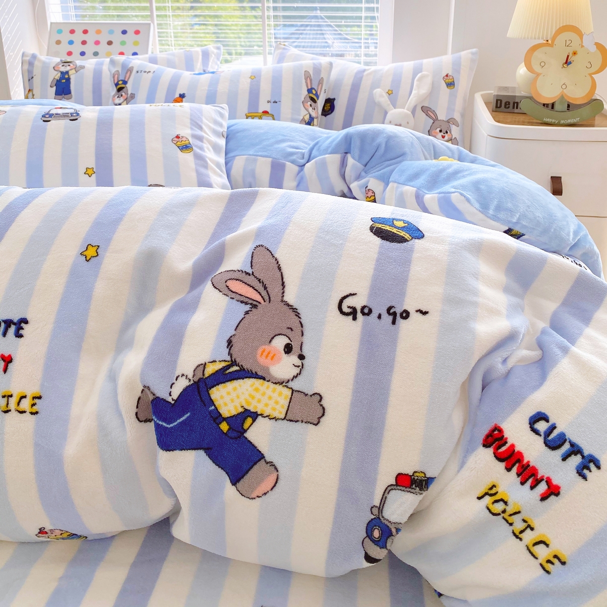 91家纺网 家纺一手货源 找家纺 金鑫汇家纺 2025年加厚高克重A类牛奶绒单被套 被套单件 兔子警官