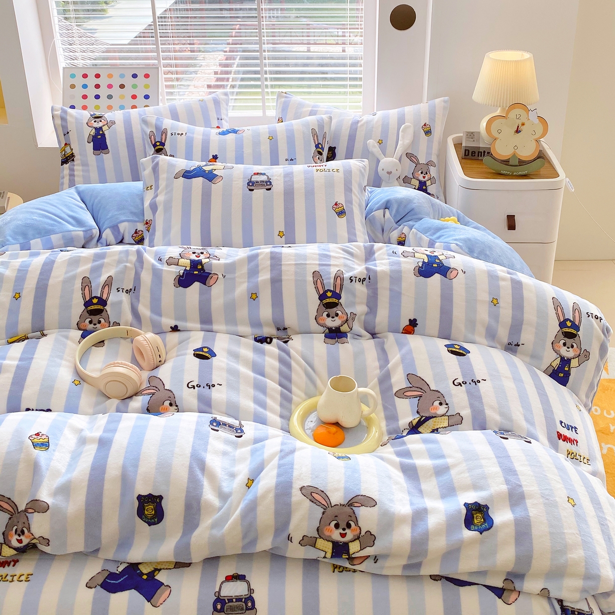 91家纺网 家纺一手货源 找家纺 金鑫汇家纺 2025年加厚高克重A类牛奶绒单被套 被套单件 兔子警官