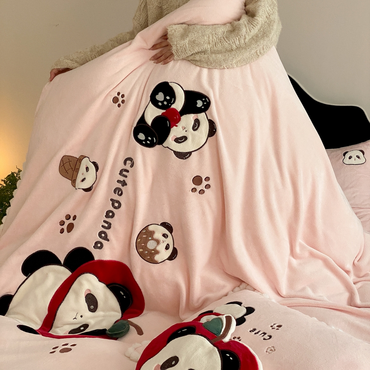 91家纺网 家纺一手货源 找家纺 （总）馨蕊家居 2025秋冬新款轻奢煦暖绒系列-绒卡通（会员-10）控价318/348/368