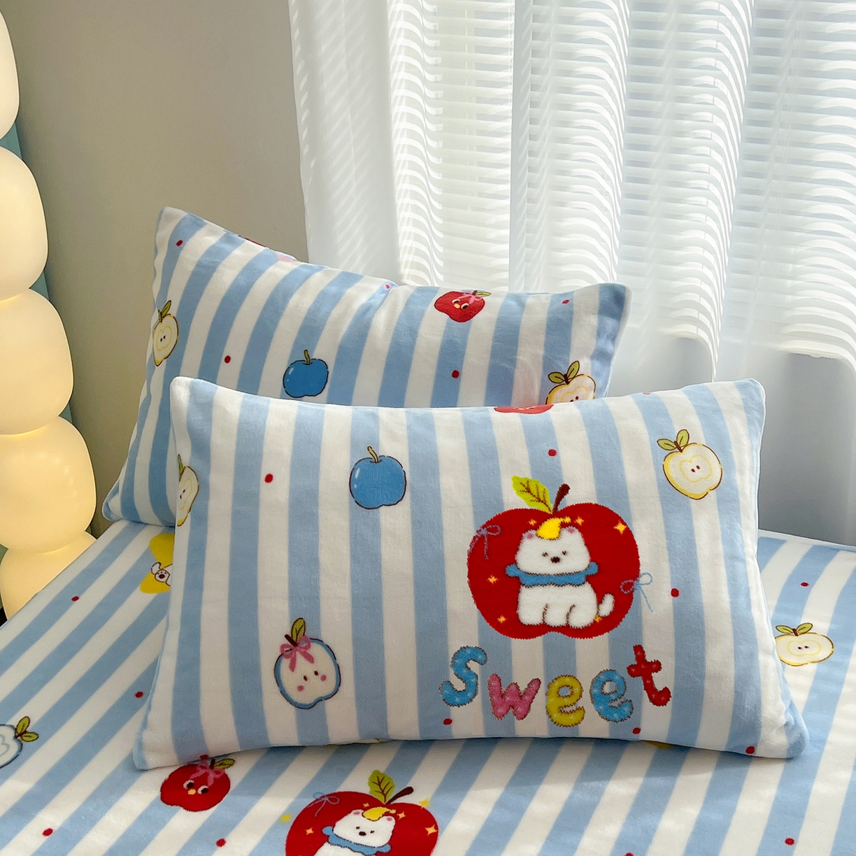 91家纺网 家纺一手货源 找家纺 金鑫汇家纺 2025年加厚高克重A类牛奶绒单床单 床单单件 苹果萌狗