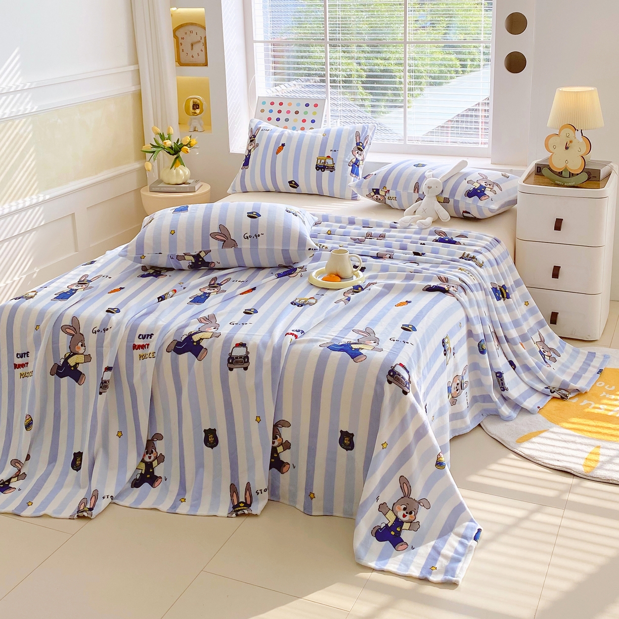 91家纺网 家纺一手货源 找家纺 金鑫汇家纺 2025年加厚高克重A类牛奶绒单床单 床单单件 兔子警官