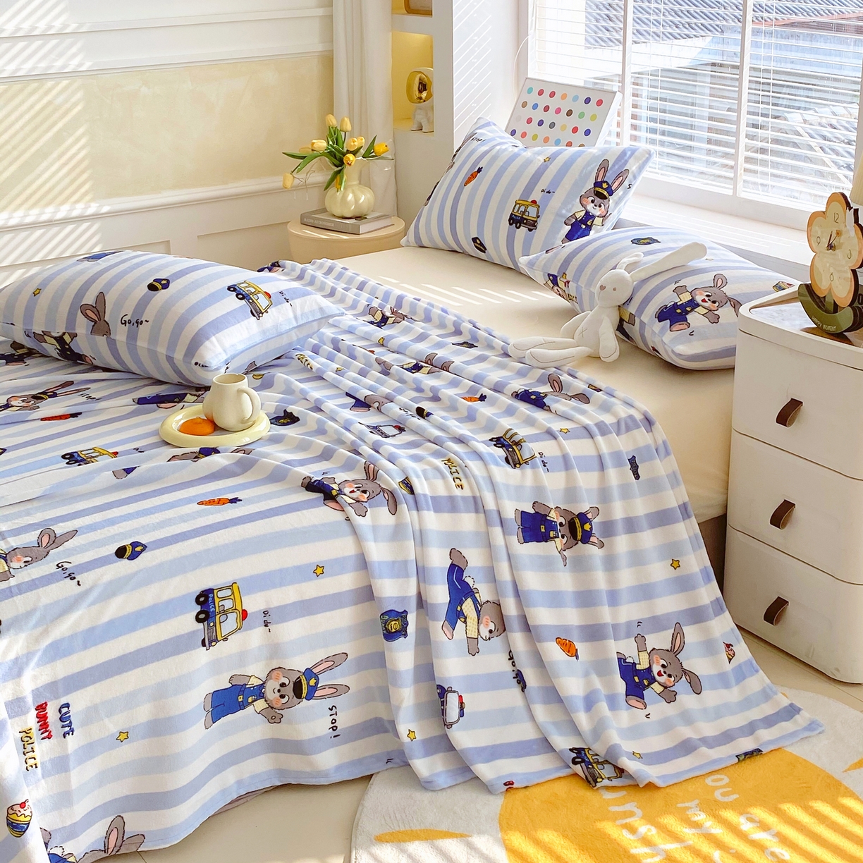 91家纺网 家纺一手货源 找家纺 金鑫汇家纺 2025年加厚高克重A类牛奶绒单床单 床单单件 兔子警官