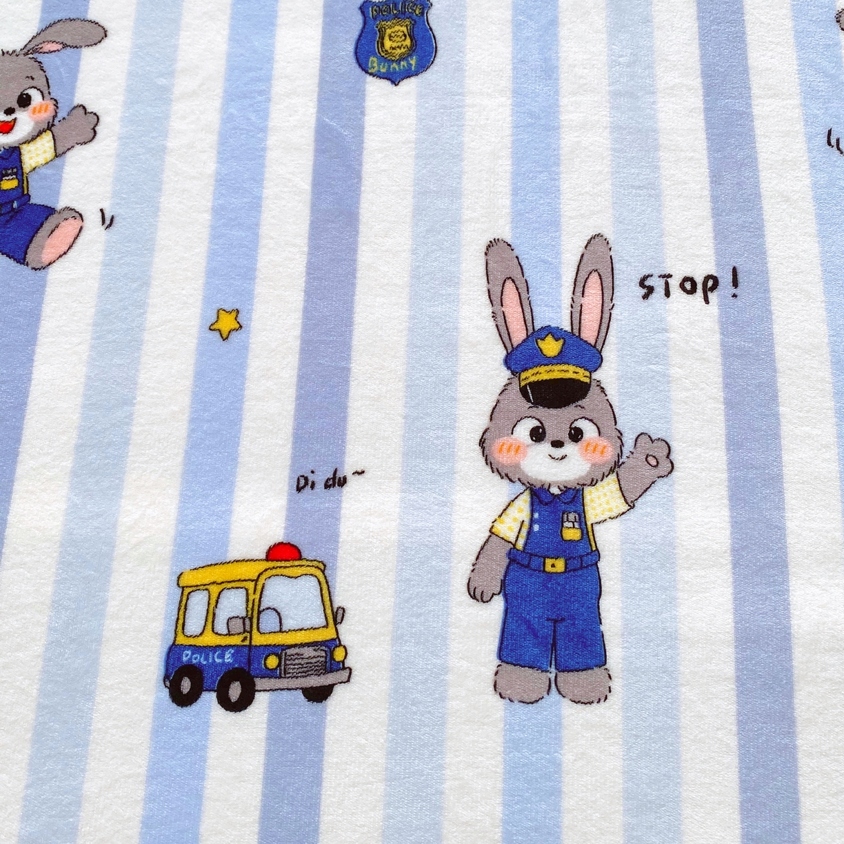 91家纺网 家纺一手货源 找家纺 金鑫汇家纺 2025年加厚高克重A类牛奶绒单床单 床单单件 兔子警官