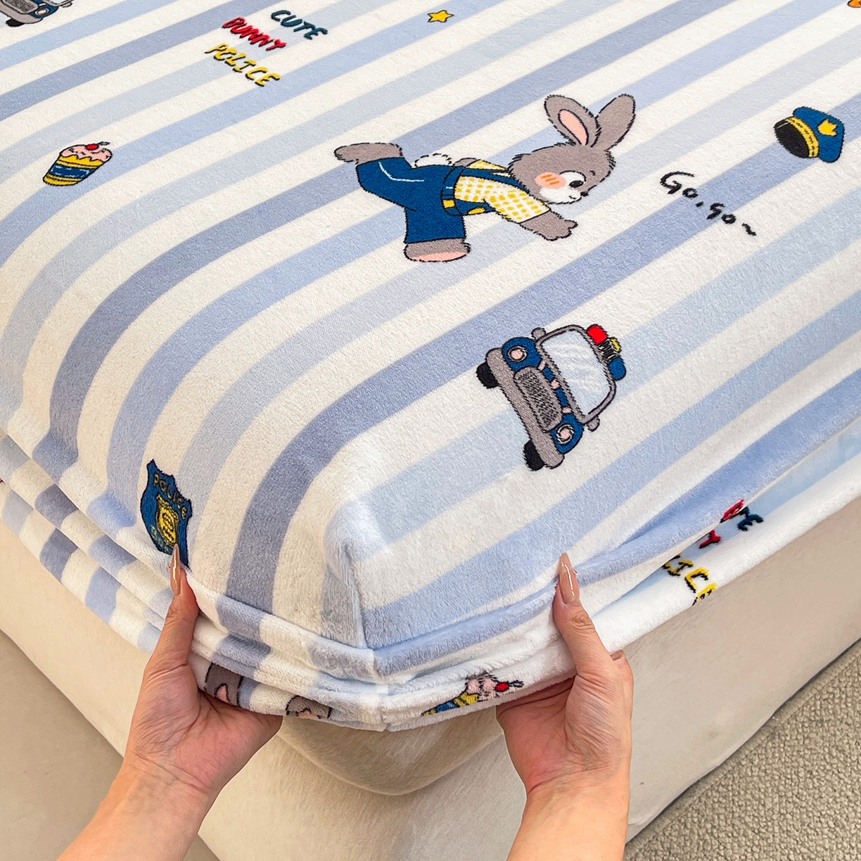 91家纺网 家纺一手货源 找家纺 金鑫汇家纺 2025年加厚高克重A类牛奶绒单床笠 床笠单件 兔子警官