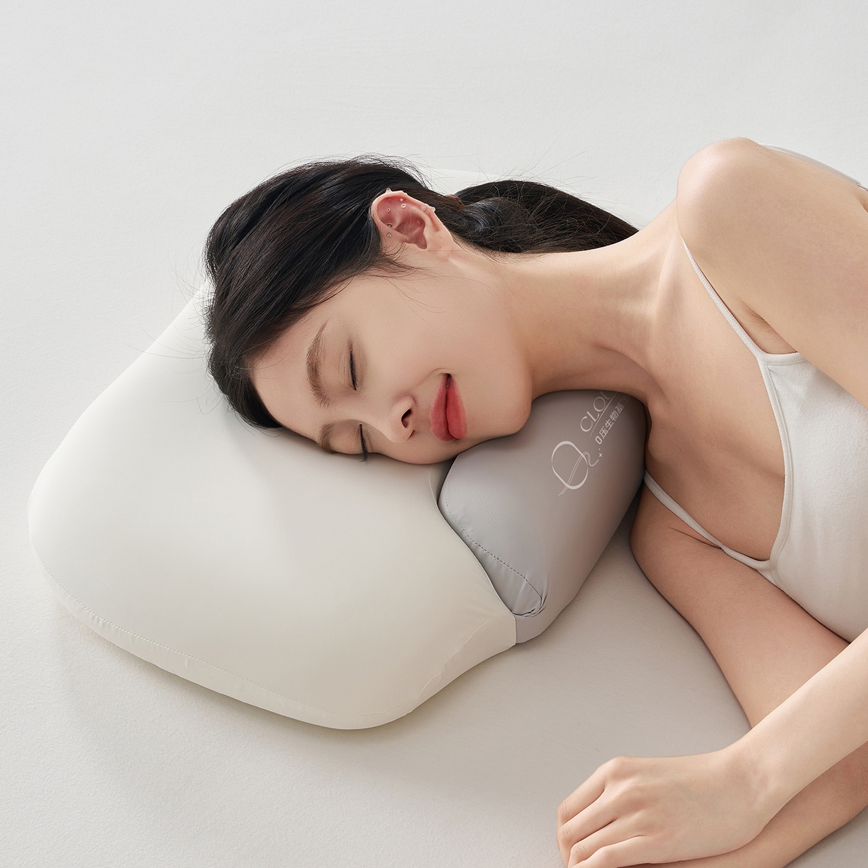 91家纺网 家纺一手货源 找家纺 乐可 2025新款零压双向深睡护颈记忆枕枕头枕芯 零压双向深睡枕-灰