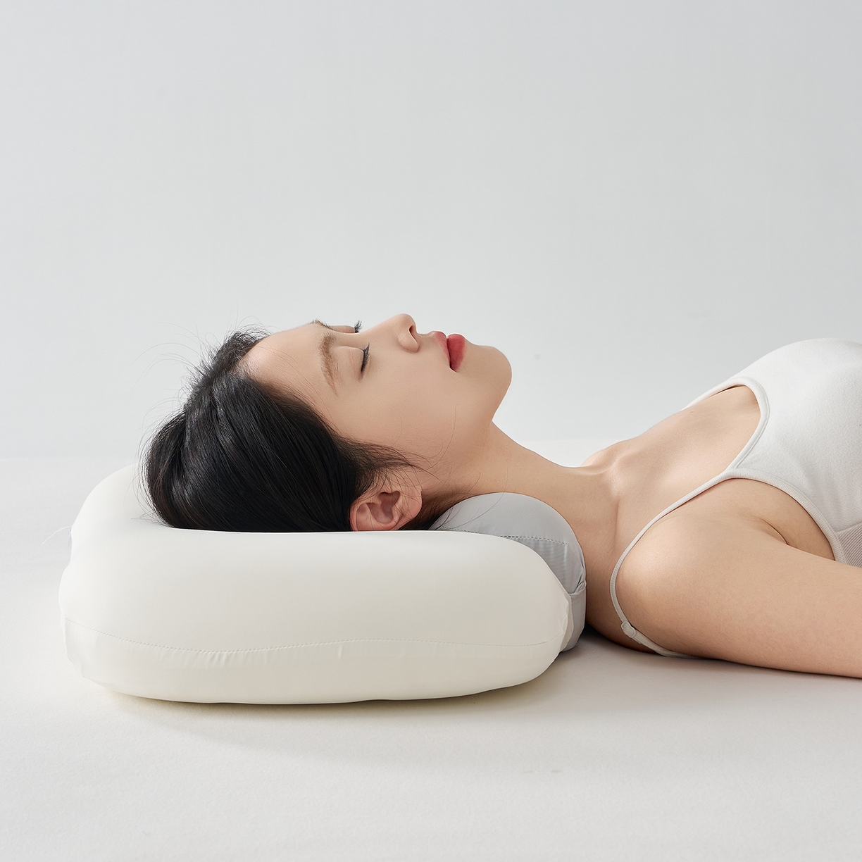 91家纺网 家纺一手货源 找家纺 乐可 2025新款零压双向深睡护颈记忆枕枕头枕芯 零压双向深睡枕-灰