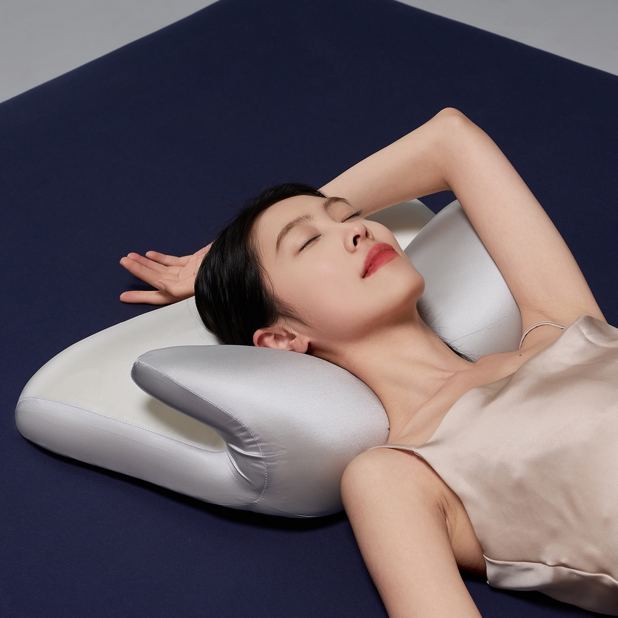 91家纺网 家纺一手货源 找家纺 乐可 2025新款零压云翼记忆枕枕头枕芯 零压云翼枕-灰