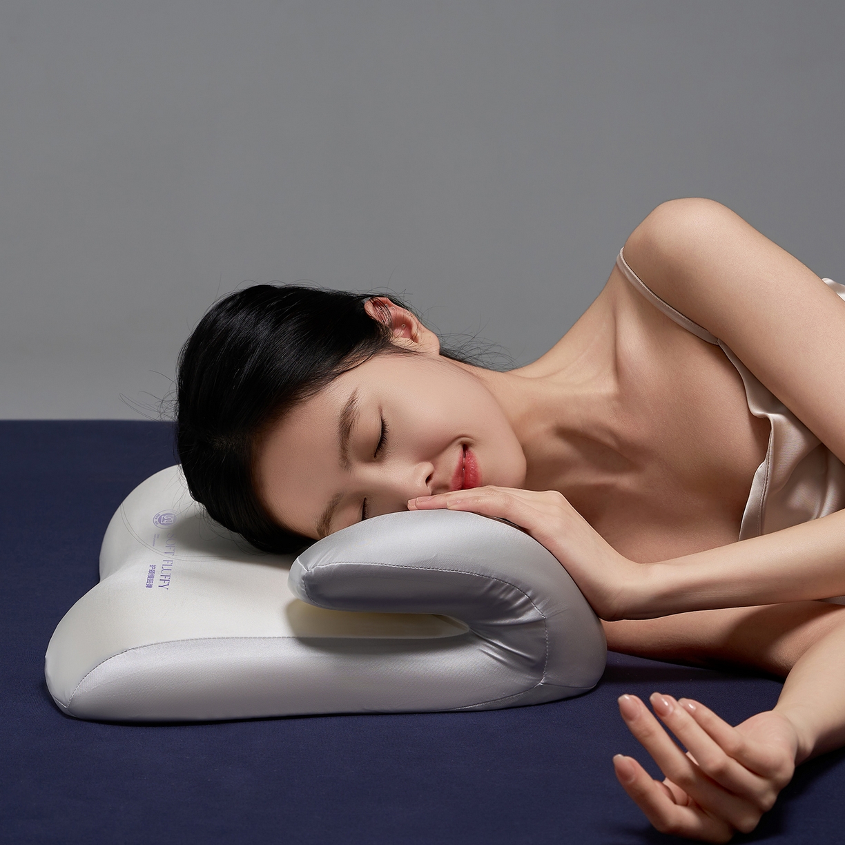 91家纺网 家纺一手货源 找家纺 乐可 2025新款零压云翼记忆枕枕头枕芯 零压云翼枕-灰