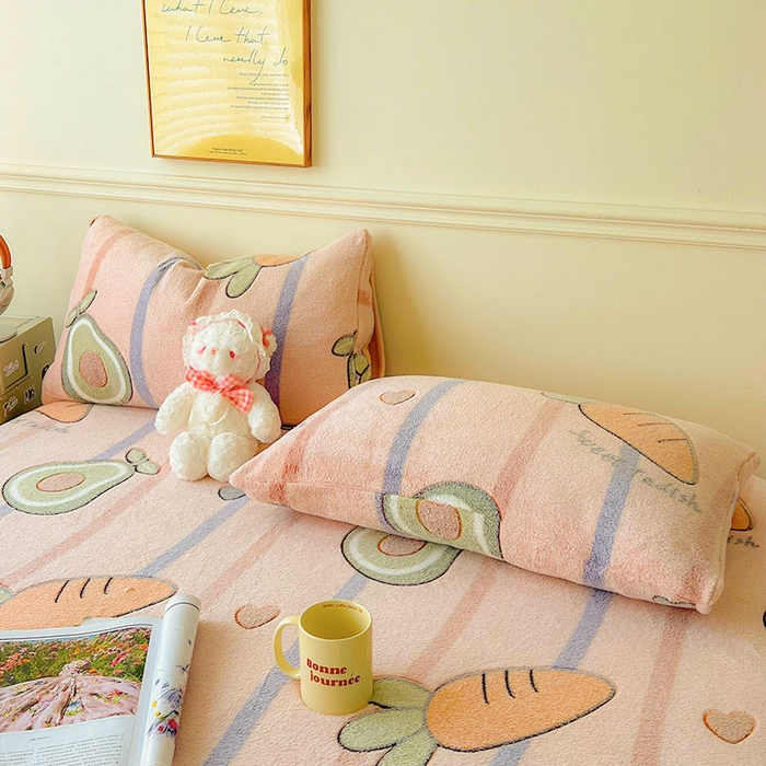 91家纺网 家纺一手货源 找家纺 爱彼家纺 2025热门冬季加厚雪花绒印花多功能毛毯毯子修色图-系列二 开心萝卜