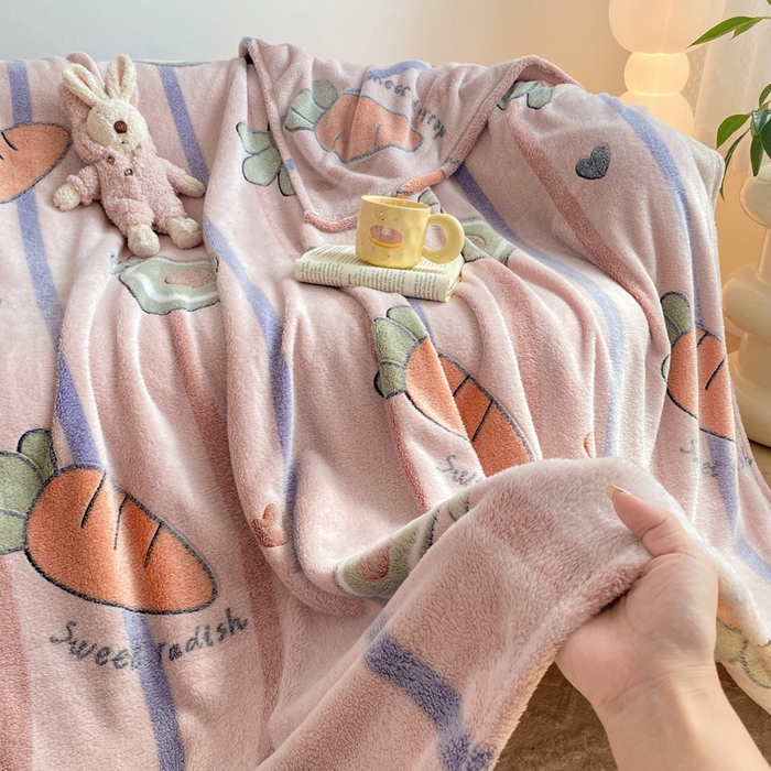 91家纺网 家纺一手货源 找家纺 爱彼家纺 2025热门冬季加厚雪花绒印花多功能毛毯毯子修色图-系列二 开心萝卜