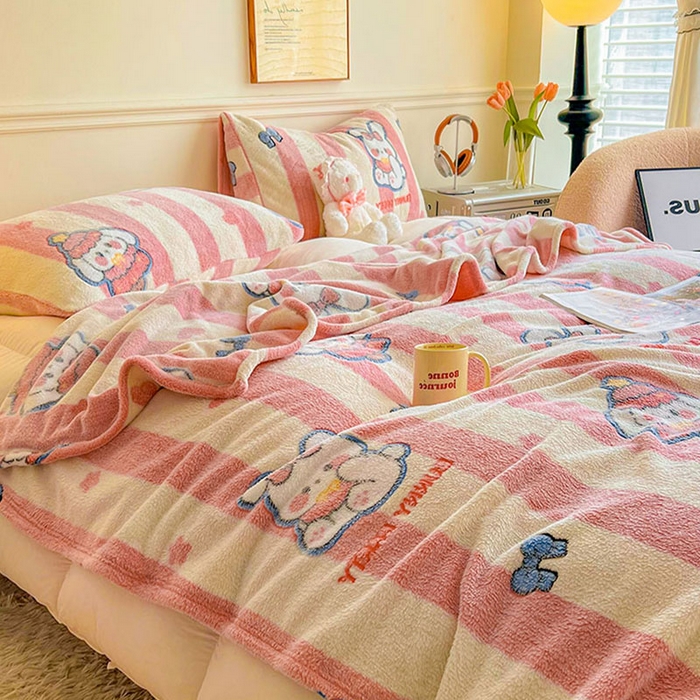 91家纺网 家纺一手货源 找家纺 爱彼家纺 2025热门冬季加厚雪花绒印花多功能毛毯毯子修色图-系列二 条纹兔