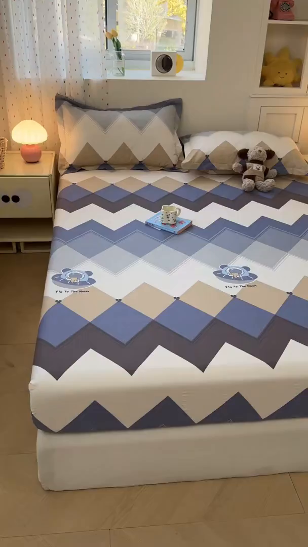 91家纺网 家纺一手货源 找家纺 名优家纺 2026新款12868全棉印花床笠 几何飞船