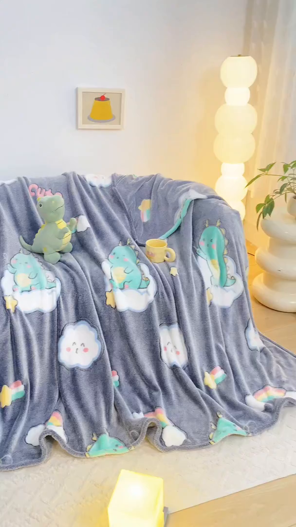 91家纺网 家纺一手货源 找家纺 爱彼家纺 2025热门冬季加厚雪花绒印花多功能毛毯毯子修色图-系列二 小恐龙灰