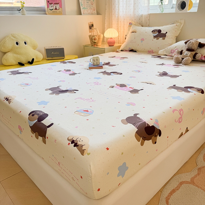 91家纺网 家纺一手货源 找家纺 名优家纺 2026新款12868全棉印花床笠 困困腊肠狗