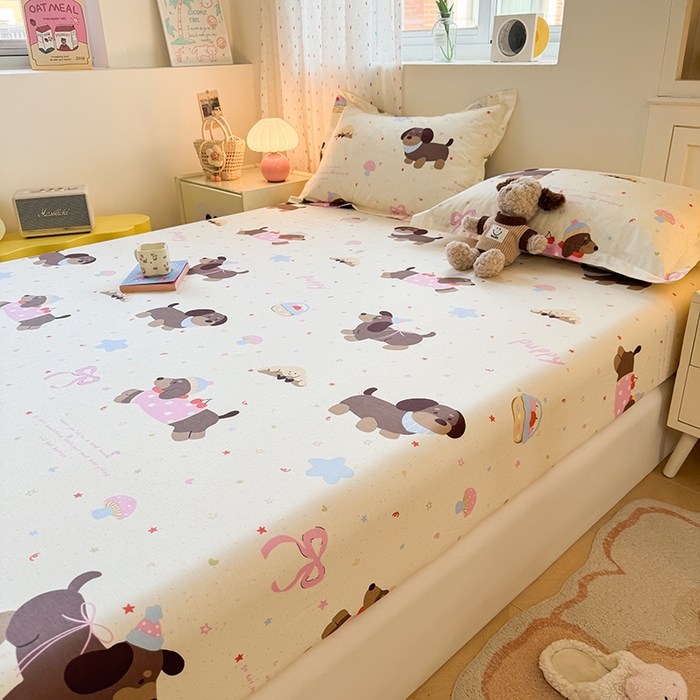 91家纺网 家纺一手货源 找家纺 名优家纺 2026新款12868全棉印花床笠 困困腊肠狗