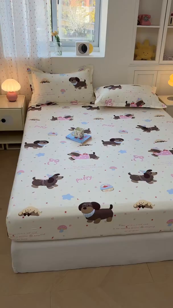 91家纺网 家纺一手货源 找家纺 名优家纺 2026新款12868全棉印花床笠 困困腊肠狗