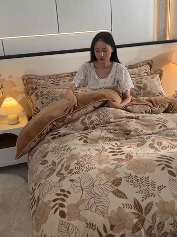 91家纺网 家纺一手货源 找家纺 （总）佳一 2025新款高克重8-9斤印花牛奶绒四件套