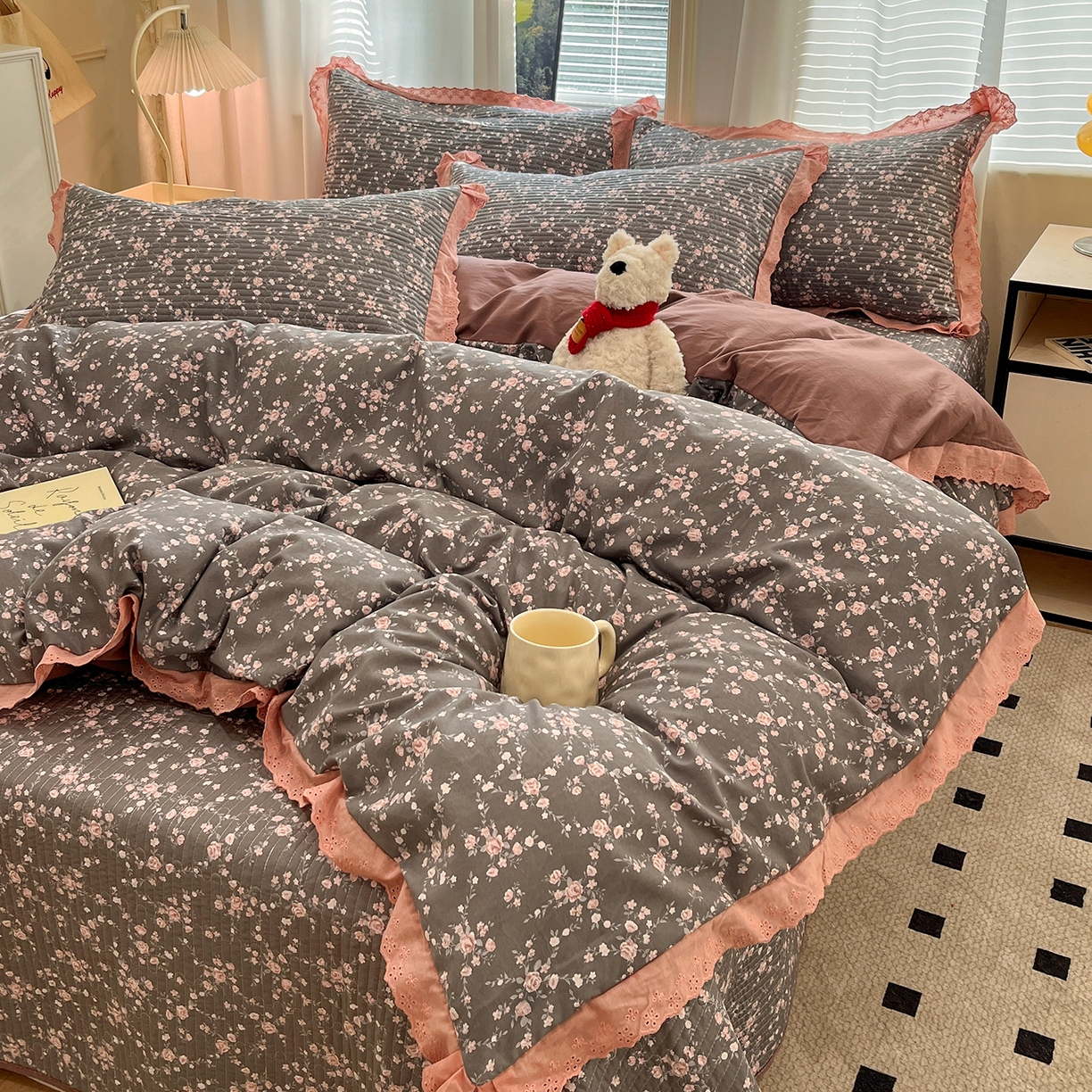 91家纺网 家纺一手货源 找家纺 优悦生活馆 2025新款全棉花边床盖四件套 花田