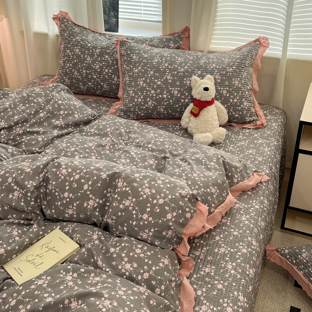 91家纺网 家纺一手货源 找家纺 优悦生活馆 2025新款全棉花边床盖四件套 花田