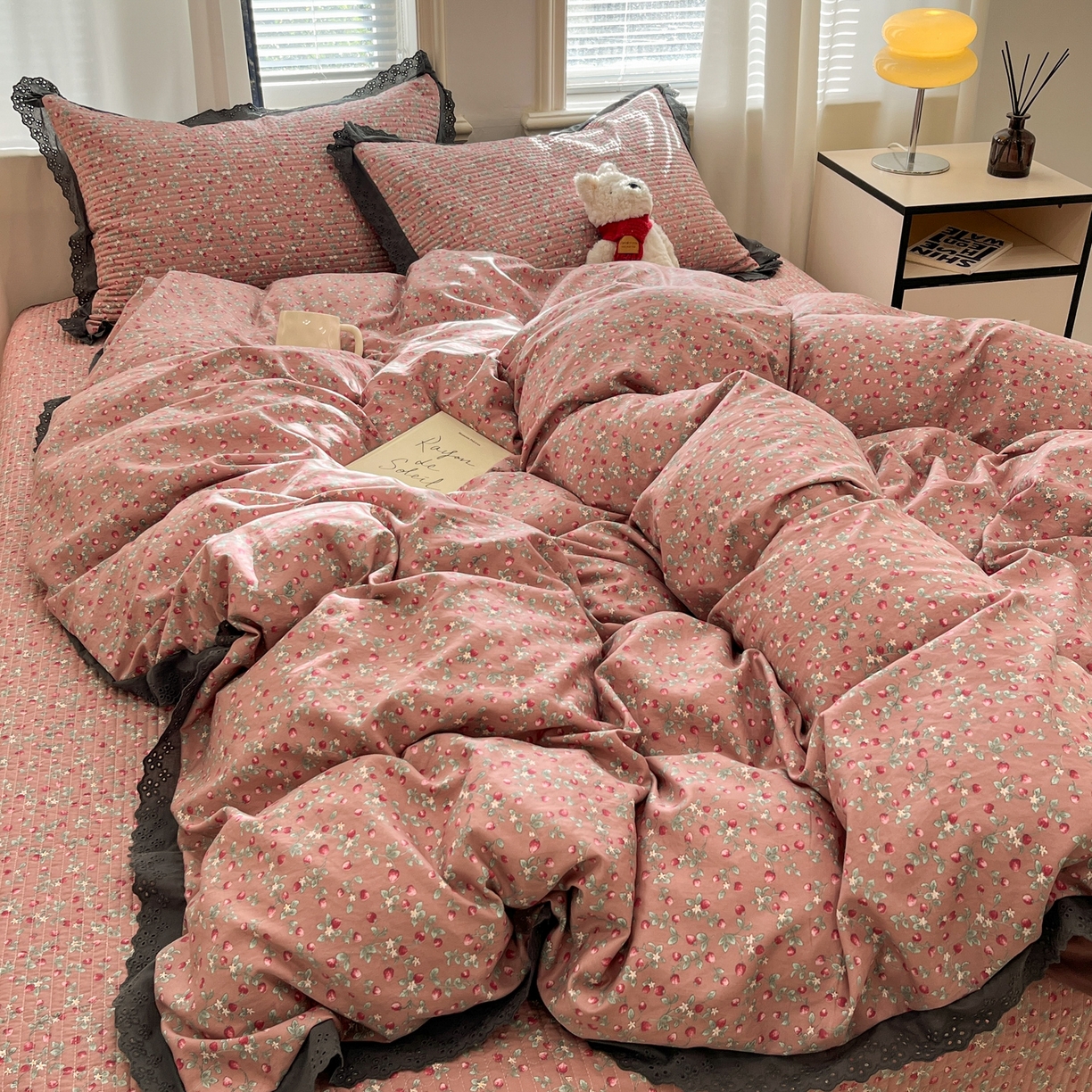 91家纺网 家纺一手货源 找家纺 优悦生活馆 2025新款全棉花边床盖四件套 暖意