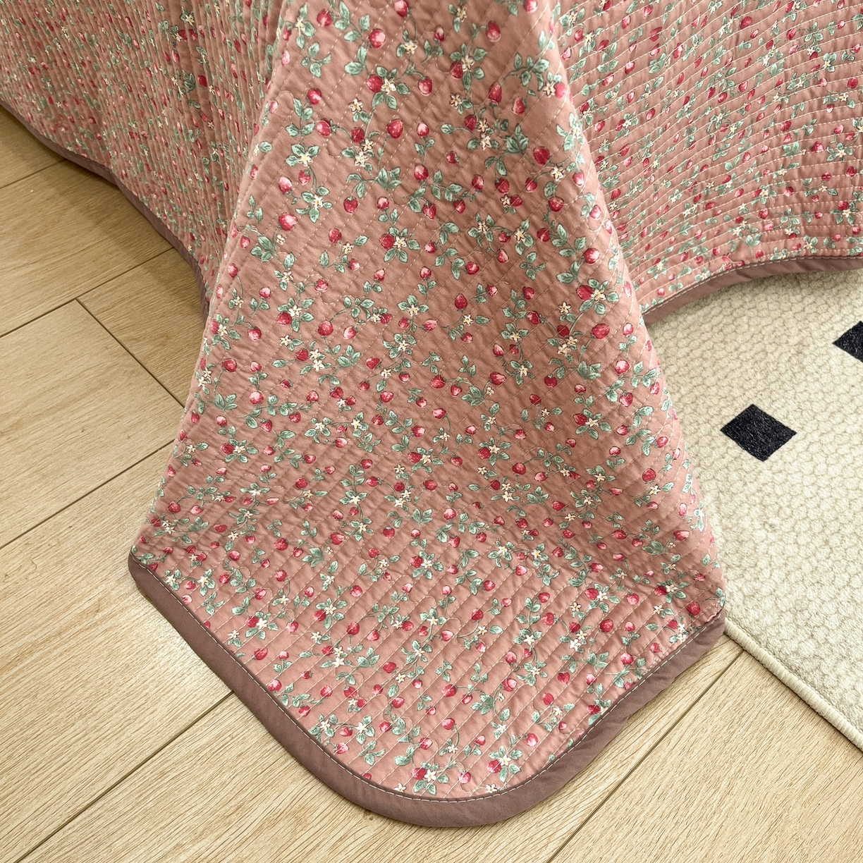 91家纺网 家纺一手货源 找家纺 优悦生活馆 2025新款全棉花边床盖四件套 暖意