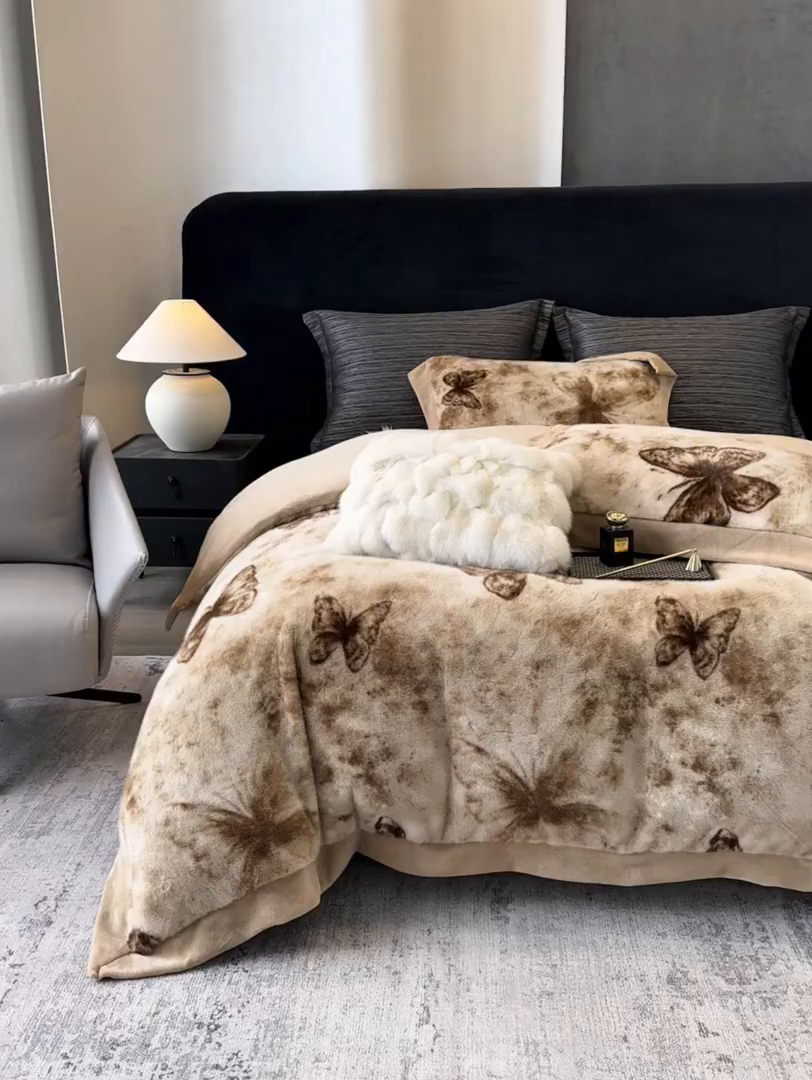 91家纺网 家纺一手货源 找家纺 （总）若未家居 LOVEWE HOUSE 2025新款蝴蝶风仿真貂绒床盖四件套A版400克B版260克-月光女神