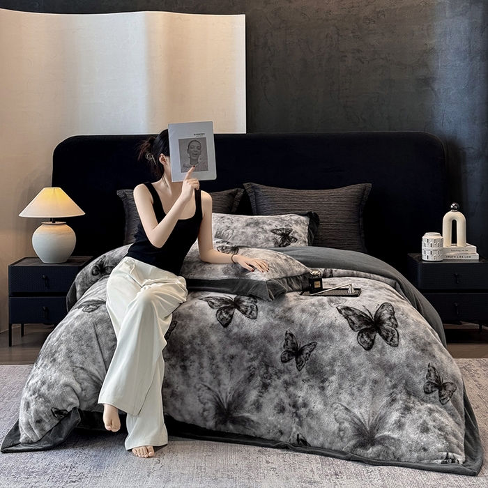 91家纺网 家纺一手货源 找家纺 （总）若未家居 LOVEWE HOUSE 2025新款蝴蝶风仿真貂绒床盖四件套A版400克B版260克-月光女神