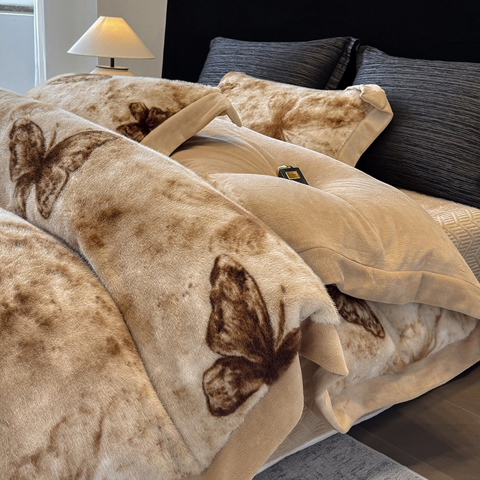 91家纺网 家纺一手货源 找家纺 若未家居 LOVEWE HOUSE 2025新款蝴蝶风仿真貂绒床盖四件套A版400克B版260克-月光女神 月光女神 米杏