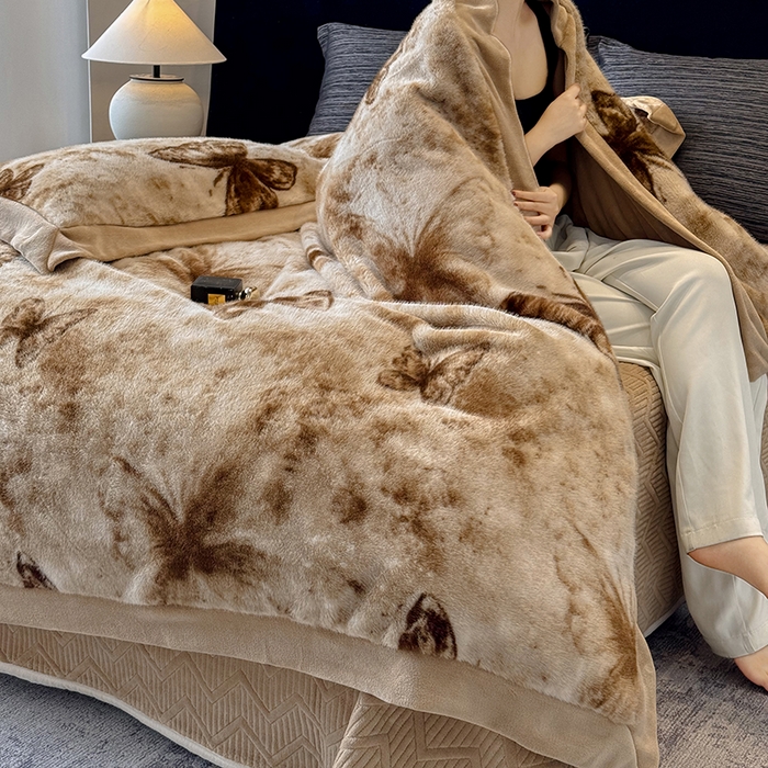 91家纺网 家纺一手货源 找家纺 若未家居 LOVEWE HOUSE 2025新款蝴蝶风仿真貂绒床盖四件套A版400克B版260克-月光女神 月光女神 米杏